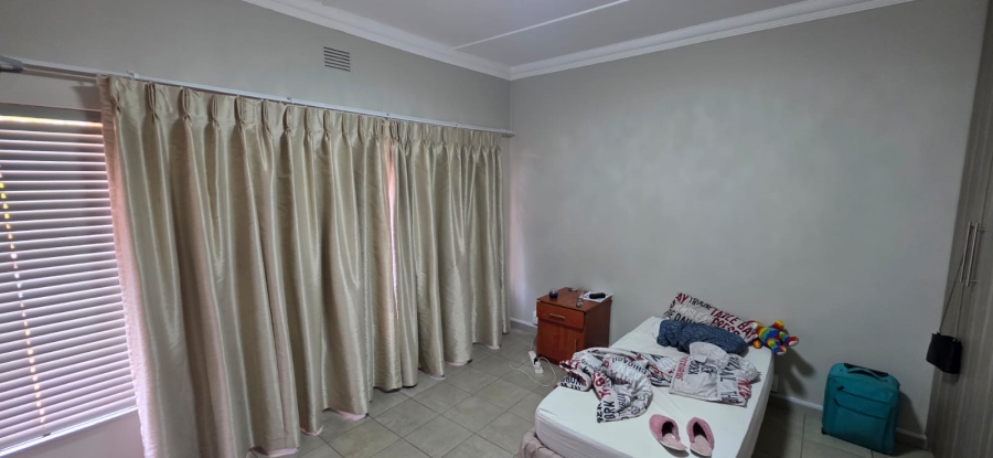 8 Bedroom Property for Sale in Meiringspark North West